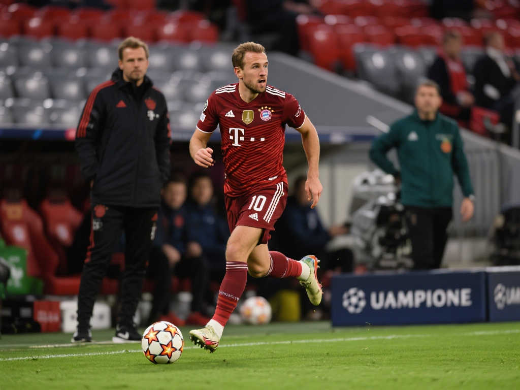 拜仁CEO：凯恩展现冠军实力，祝贺球队与孔帕尼共创辉煌